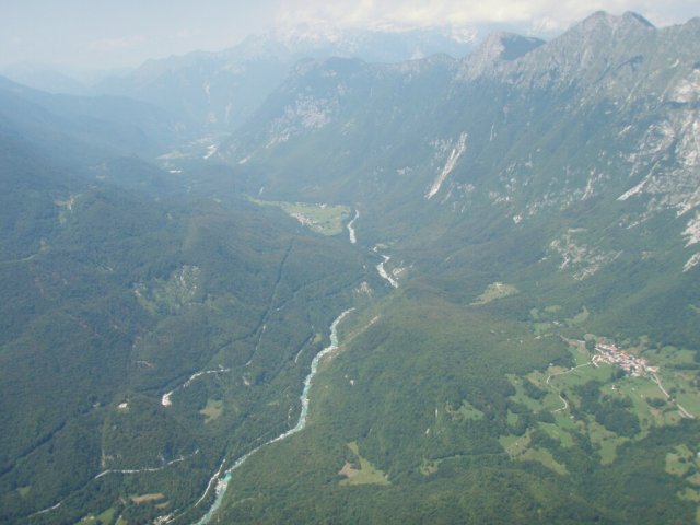 Soča med Kobariškim Stolom in Polovnikom